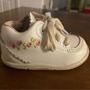 Baby girl stride rite shoes size 4